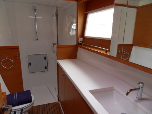 New Sail Catamaran for Sale 2013 Lagoon 450 Layout & Accommodations